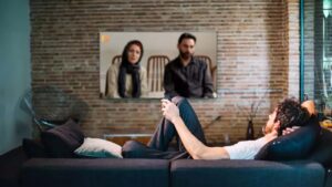 نصب برنامه فیلیمو رو تلویزیون سامسونگ فروشگاه اینترنتی بانه خرید